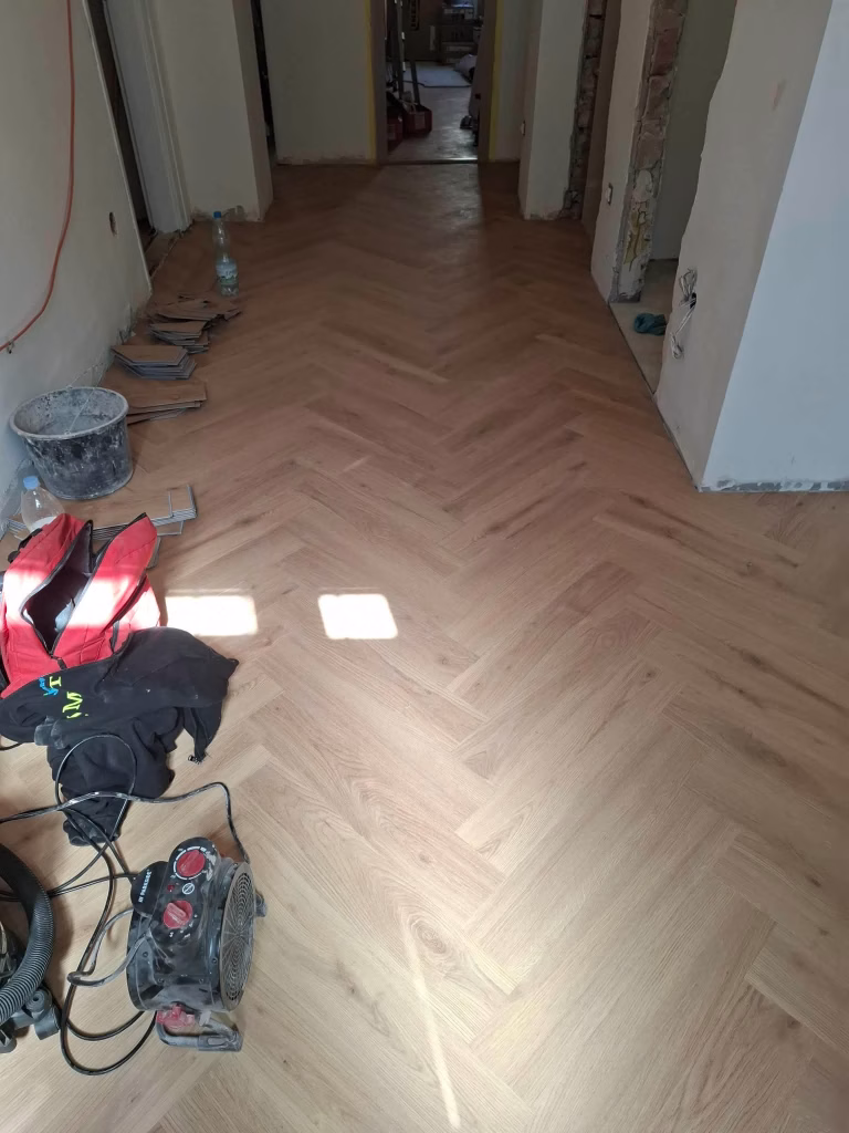 chevron halszálka mina LVT