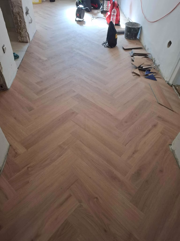 chevron halszálka mina LVT