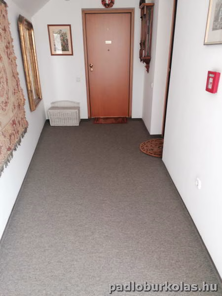 Padlóburkolás, melegburkolás