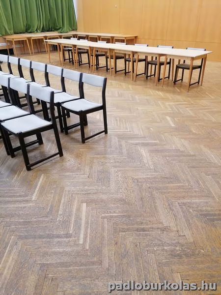 Padlóburkolás, melegburkolás