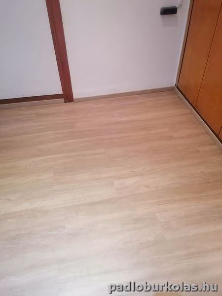 Padlóburkolás, melegburkolás