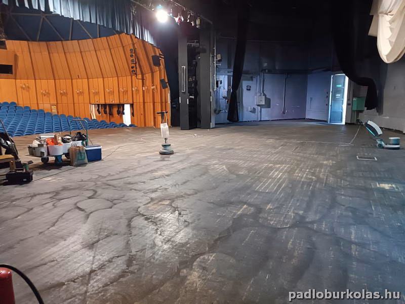 Padlóburkolás, melegburkolás