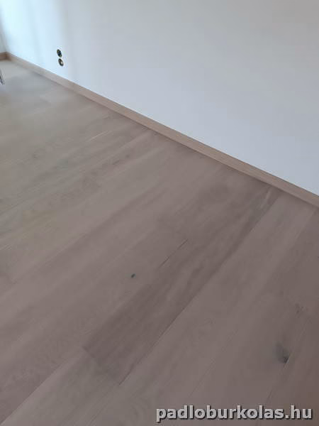 Padlóburkolás, melegburkolás