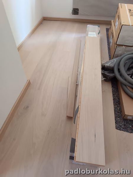 Padlóburkolás, melegburkolás