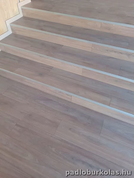 Padlóburkolás, melegburkolás