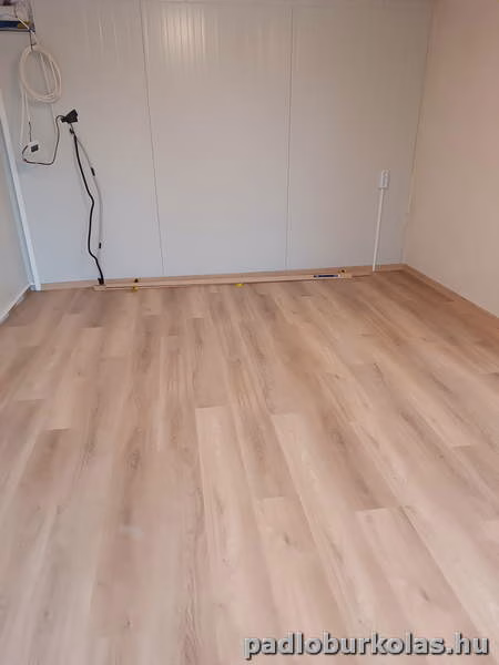 Padlóburkolás, melegburkolás