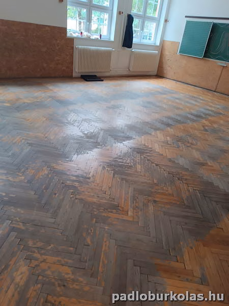 Padlóburkolás, melegburkolás