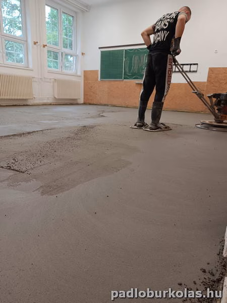 Padlóburkolás, melegburkolás