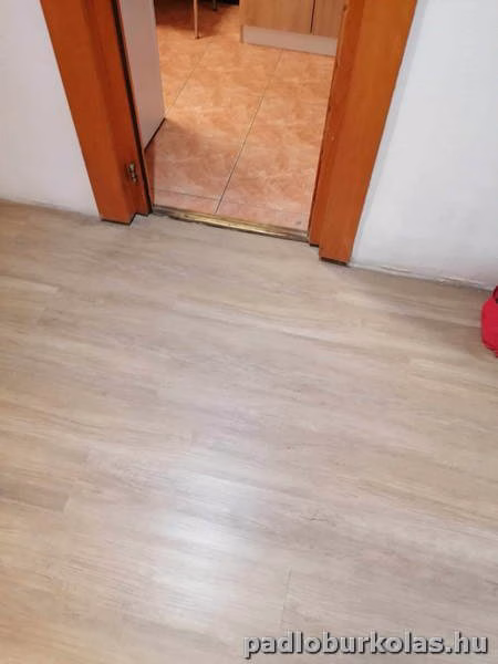 Padlóburkolás, melegburkolás