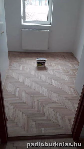 Padlóburkolás, melegburkolás