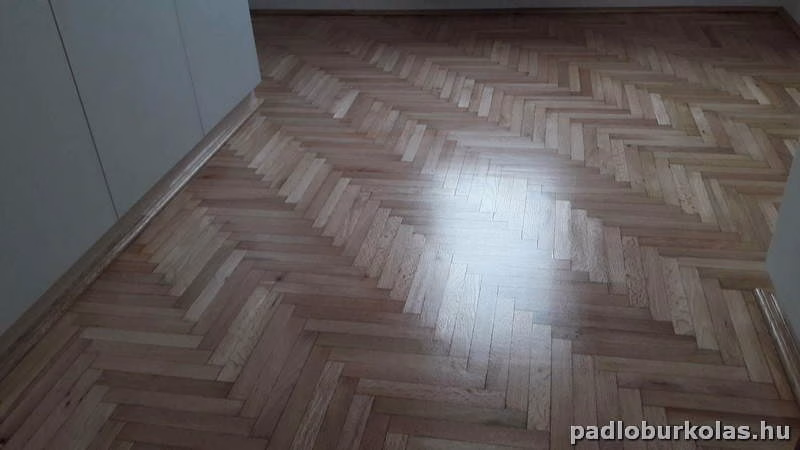 Padlóburkolás, melegburkolás