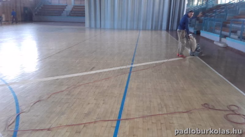 Padlóburkolás, melegburkolás