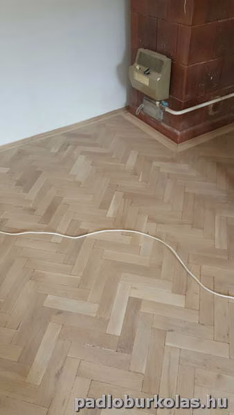 Padlóburkolás, melegburkolás