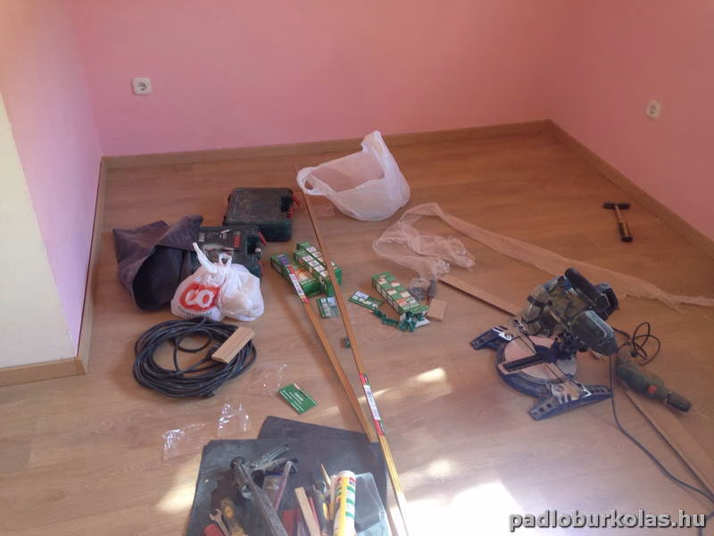 Padlóburkolás, melegburkolás