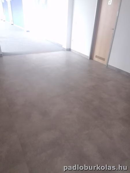 Padlóburkolás, melegburkolás